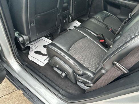 Used 2019 Dodge Journey Crossroad FWD image 9