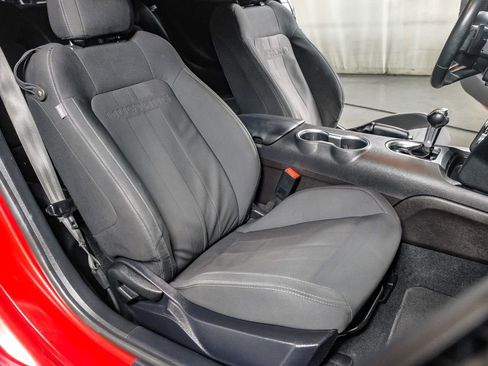 Used 2019 Ford Mustang Coupe w/ Black Accent Package RWD image 26