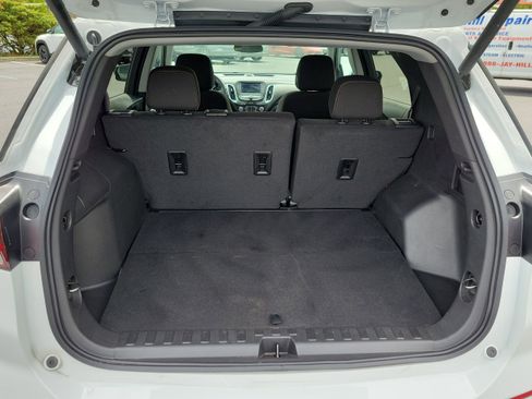 Used 2022 Chevrolet Equinox LT image 24