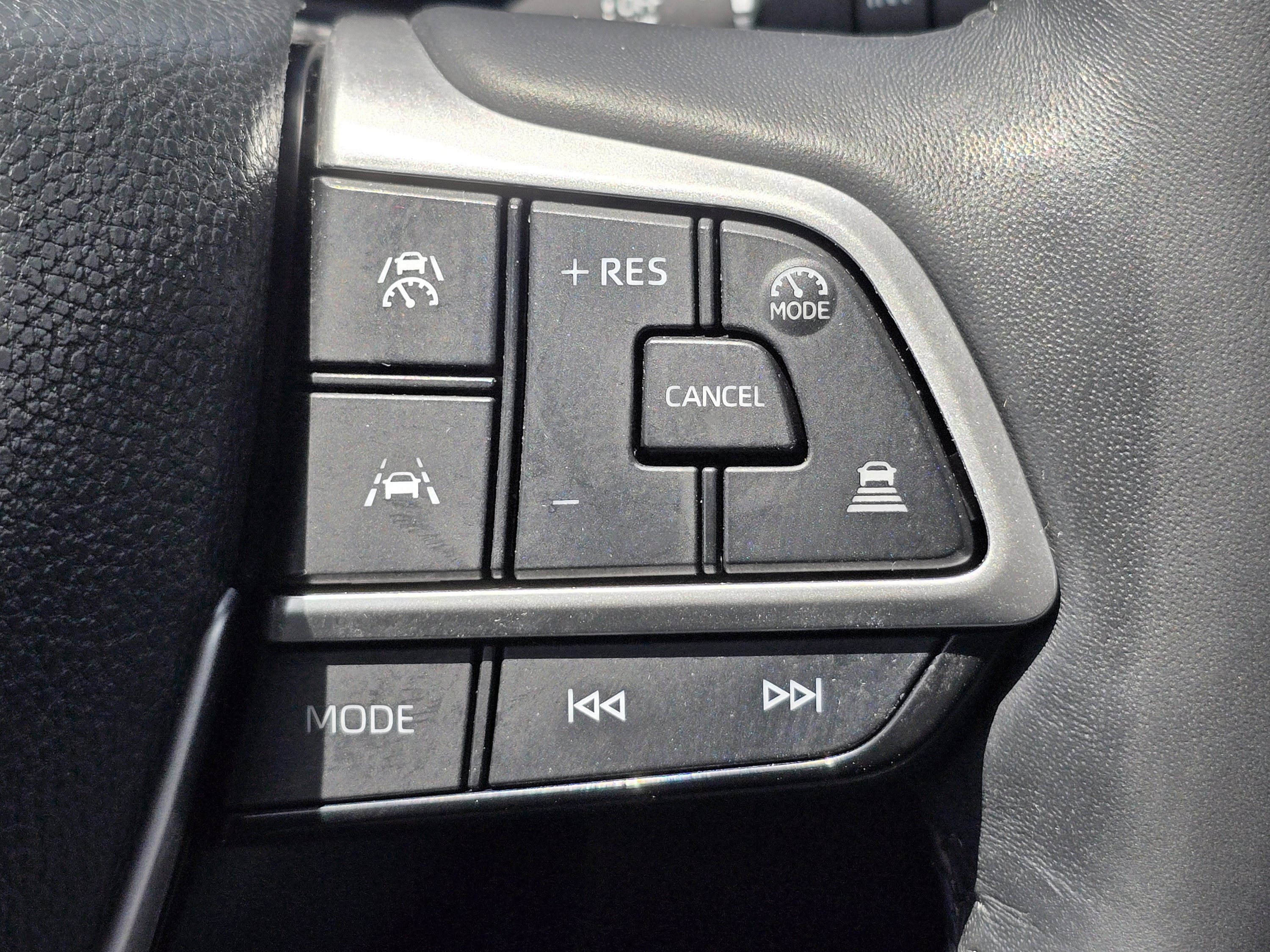 Used 2024 Toyota Grand Highlander AWD image 11
