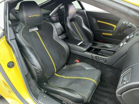 Used 2015 Aston Martin V12 Vantage S RWD image 17
