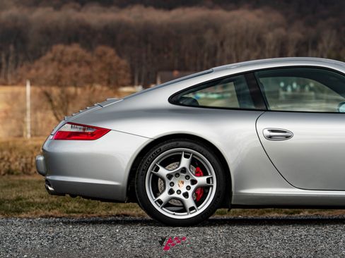 Used 2005 Porsche 911 Carrera S image 9