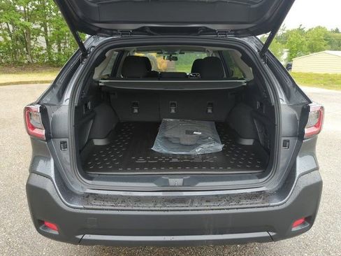 Used 2025 Subaru Outback Premium image 28