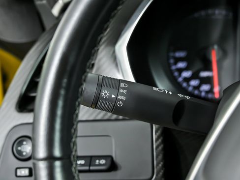 Used 2015 Chevrolet Corvette Z06 w/ 3LZ Preferred Equipment Group image 28