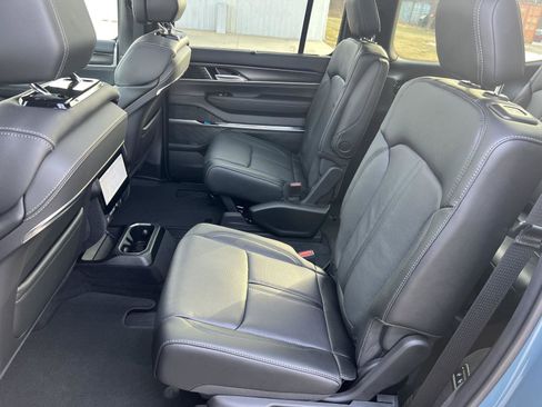 New 2026 Jeep Grand Wagoneer Summit image 29