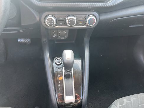 Used 2021 Nissan Kicks S FWD image 15