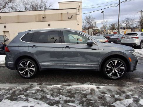 Used 2022 Volkswagen Tiguan SEL R-Line image 26