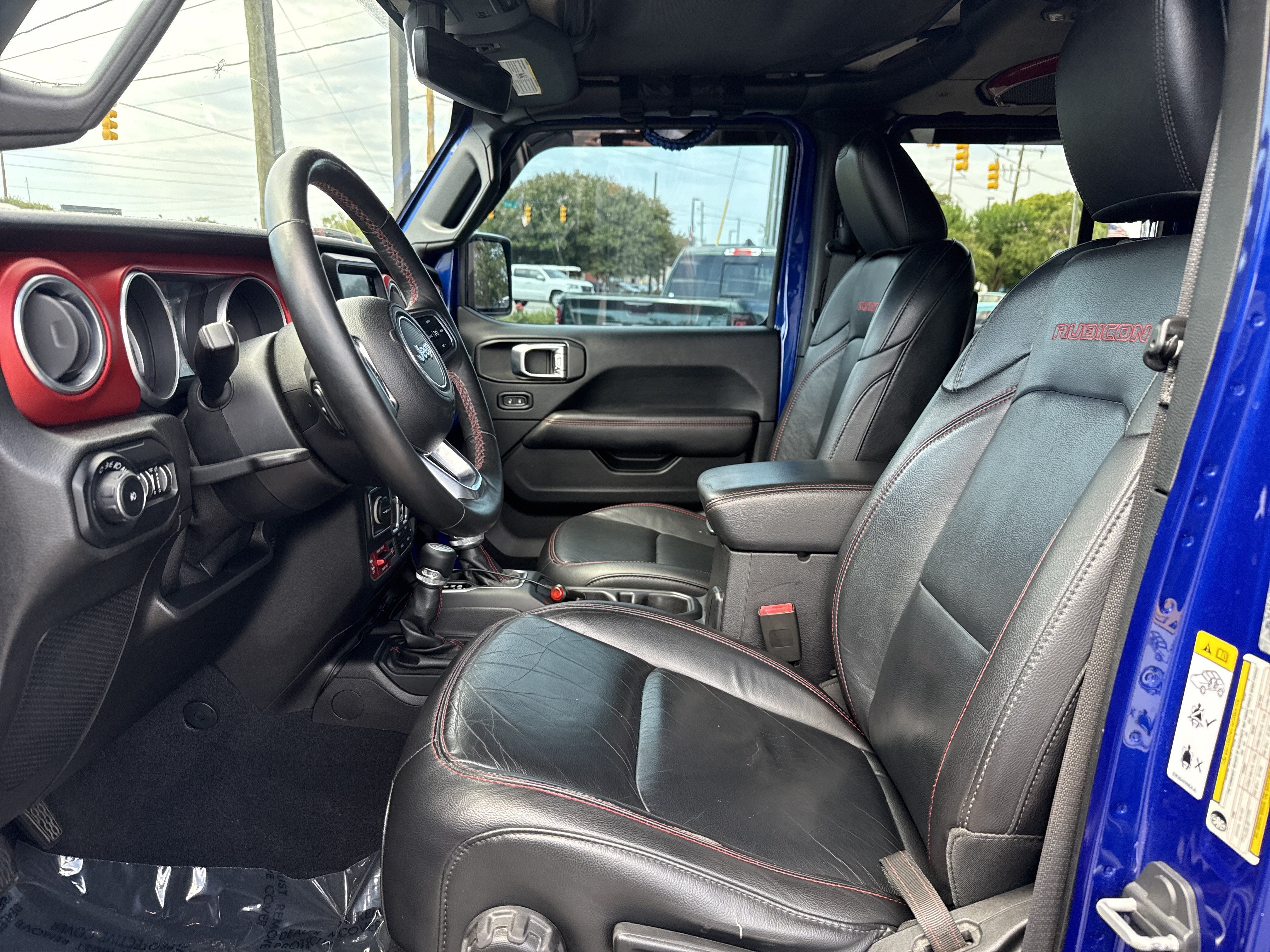 Used 2018 Jeep Wrangler Unlimited Rubicon AWD/4WD image 15