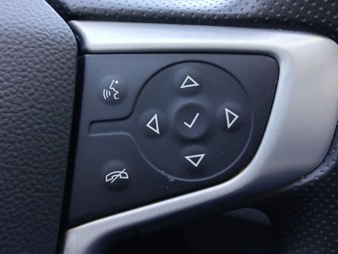 Used 2024 GMC Terrain SLE w/ Driver Convenience Package image 26