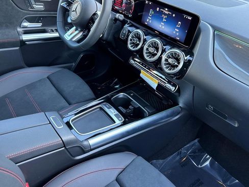 New 2026 Mercedes-Benz GLA 35 AMG 4MATIC image 27
