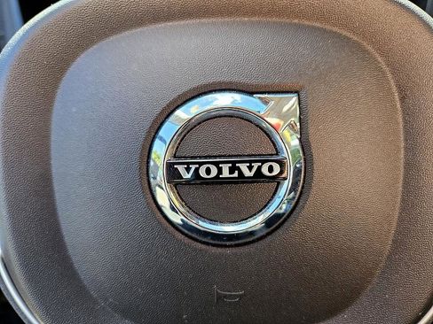 Used 2022 Volvo XC60 B5 Inscription w/ Advanced Package image 26