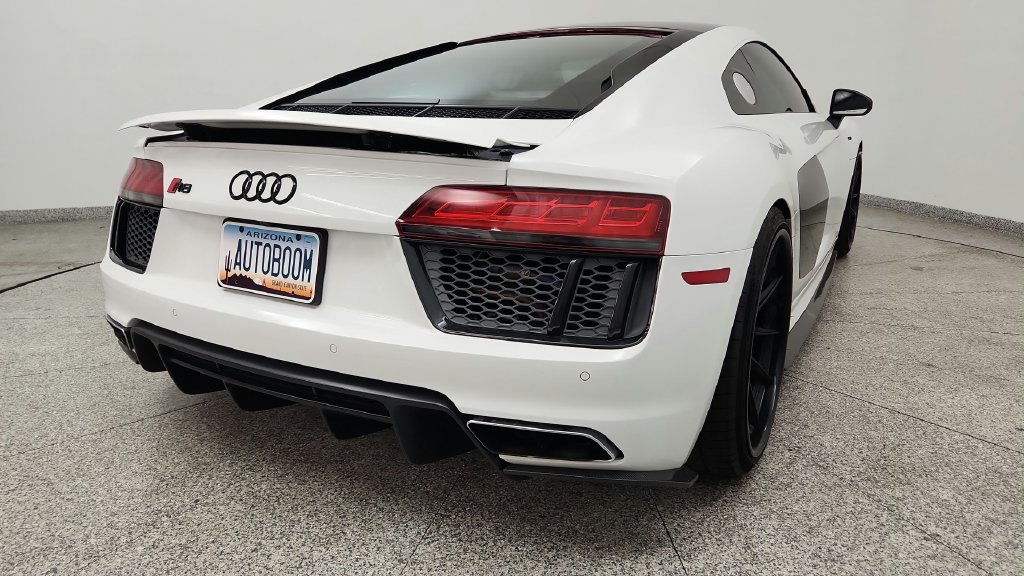 Used 2017 Audi R8 V10 w/ Carbon Exterior Package AWD/4WD image 63