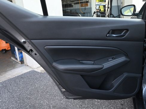 Used 2024 Nissan Altima 2.5 SV image 17