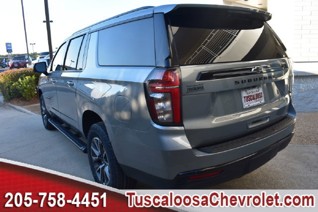 Used 2023 Chevrolet Suburban Z71 w/ Luxury Package AWD/4WD image 8
