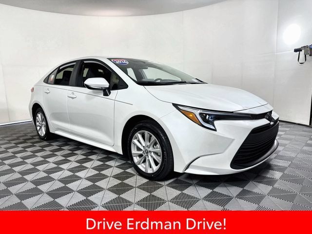Certified 2026 Toyota Corolla LE w/ LE Premium Package FWD image 1