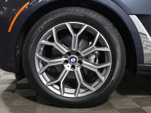 Used 2022 BMW X7 xDrive40i w/ Premium Package AWD/4WD image 12