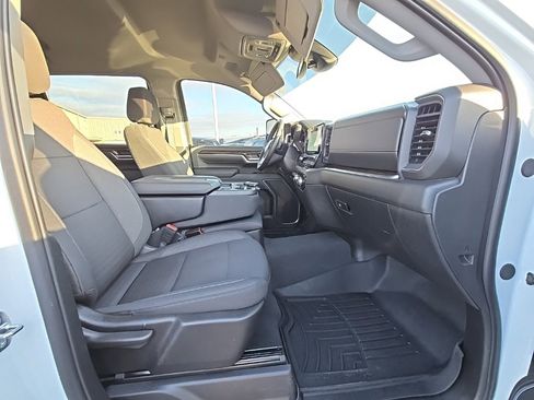 Used 2024 GMC Sierra 3500 SLE w/ SLE Value Package image 41