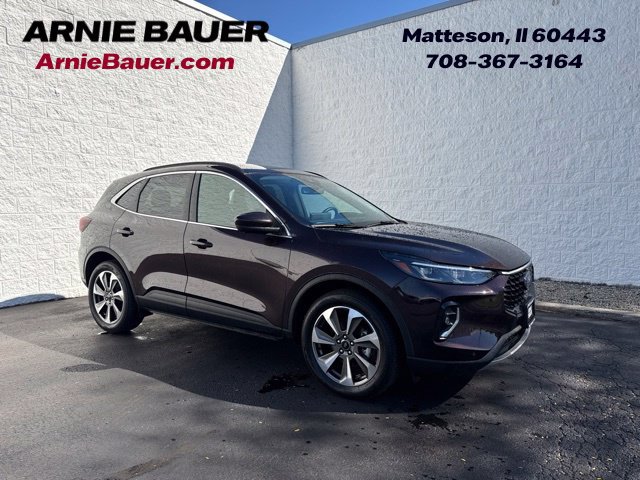 Used 2023 Ford Escape Platinum AWD/4WD image 1