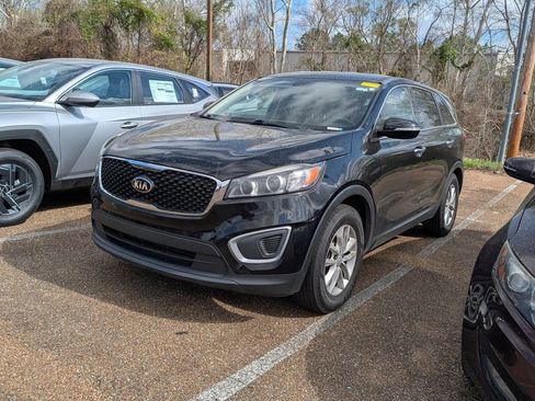 Used 2018 Kia Sorento L image 3