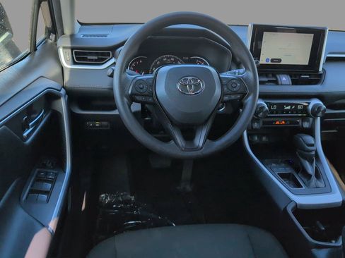 Used 2024 Toyota RAV4 XLE FWD image 29
