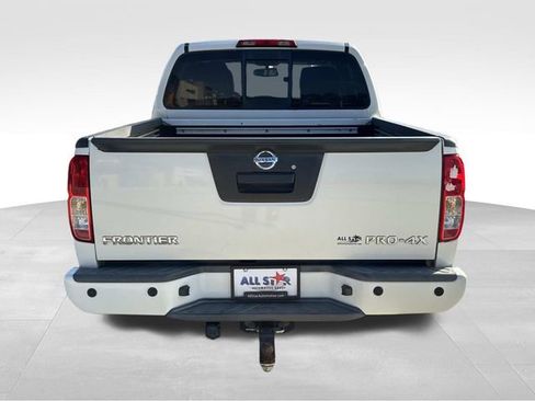 Used 2018 Nissan Frontier PRO-4X image 7