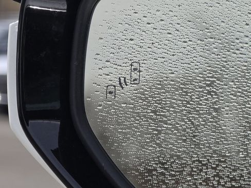 Certified 2024 Lexus ES 300h w/ Accessory Package (Z1) image 16