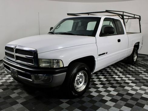 Used 2001 Dodge Ram 1500 Truck ST image 3