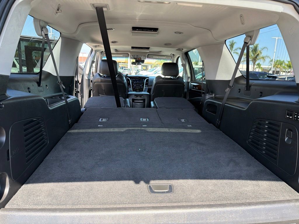 Used 2020 Cadillac Escalade ESV Premium Luxury w/ Escalade Sport Edition AWD/4WD image 24