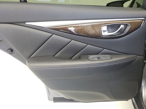 Used 2019 INFINITI Q50 Luxe w/ Cargo Package (L96) RWD image 14