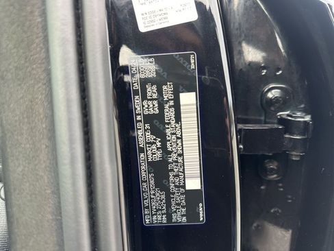 Used 2024 Volvo XC90 B6 Ultimate w/ Lounge Package image 40