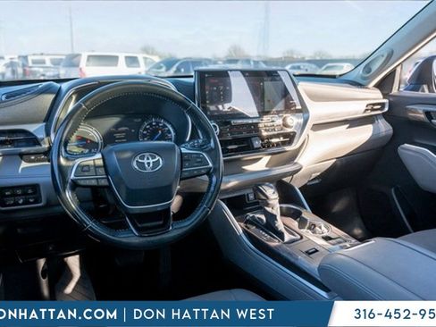 Used 2020 Toyota Highlander Platinum image 24