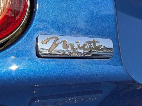 Used 1999 MAZDA MX-5 Miata image 12