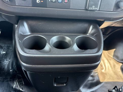 Used 2021 Chevrolet Express 2500 RWD image 32