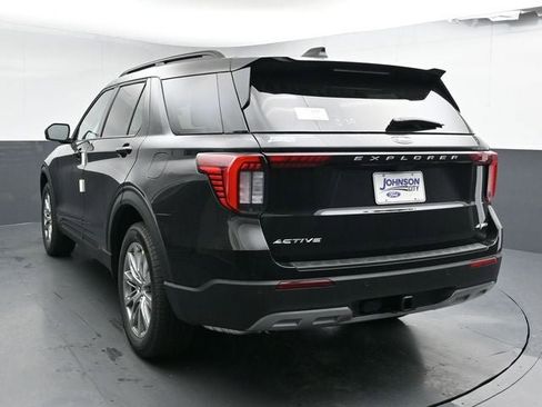 New 2026 Ford Explorer Active w/ Active Comfort Package image 8