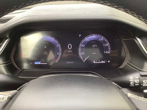 Used 2024 Jeep Grand Cherokee L Limited w/ Luxury Tech Group II image 20