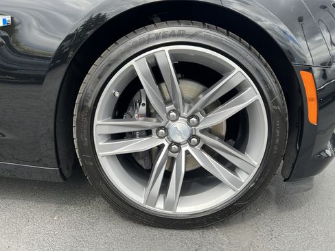 Used 2017 Chevrolet Camaro SS RWD image 11