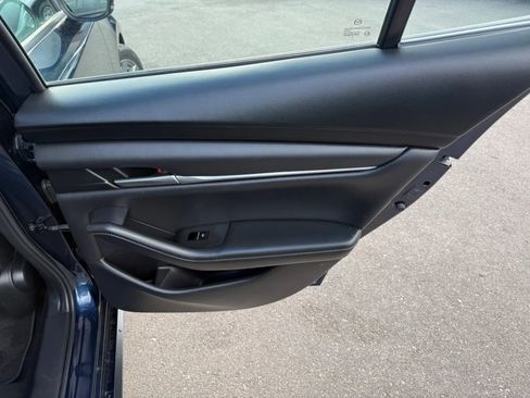 Used 2021 MAZDA MAZDA3 s FWD image 27