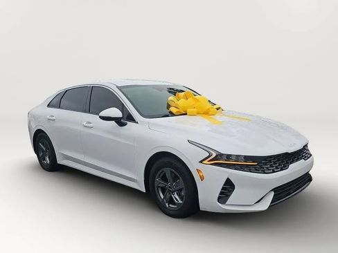 Used 2022 Kia K5 LXS image 6