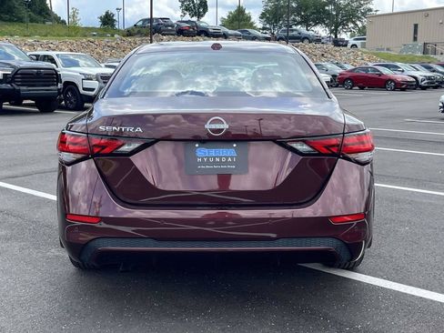 Used 2025 Nissan Sentra SV FWD image 4