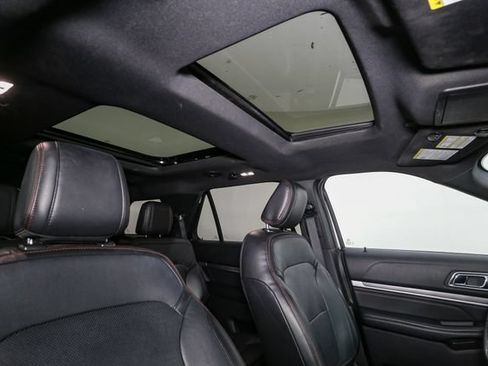 Used 2018 Ford Explorer Sport w/ Equipment Group 401A AWD/4WD image 19