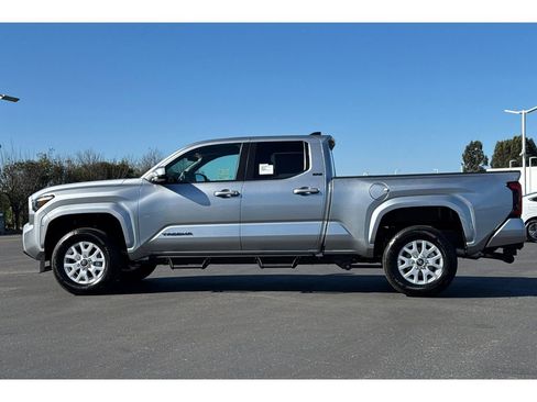 New 2026 Toyota Tacoma SR5 image 7