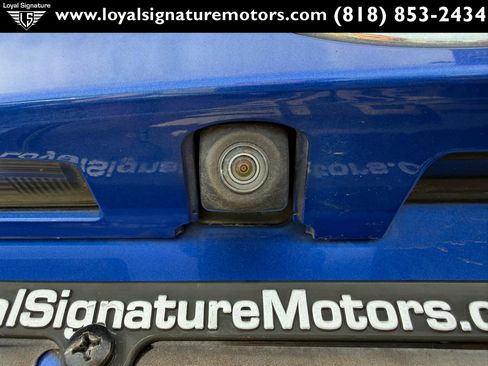 Used 2018 Toyota C-HR XLE image 9