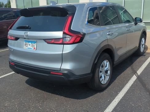 Used 2025 Honda CR-V LX image 3