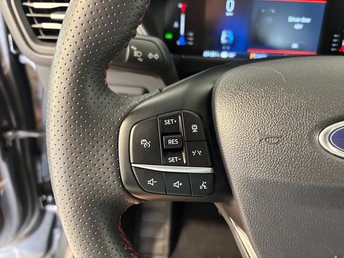Used 2023 Ford Escape ST-Line w/ Tech Pack #1 AWD/4WD image 8