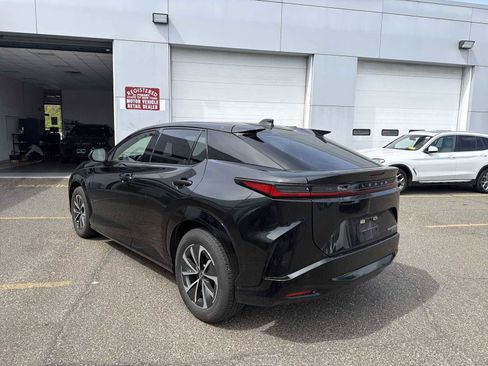 Used 2023 Lexus RZ 450e Premium w/ Technology Package AWD/4WD image 8