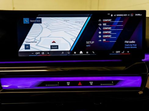 Used 2025 BMW M5 Base w/ Carbon Package image 40