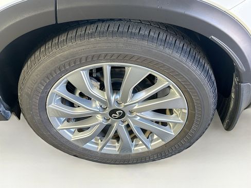 Used 2023 INFINITI QX50 Luxe FWD image 11