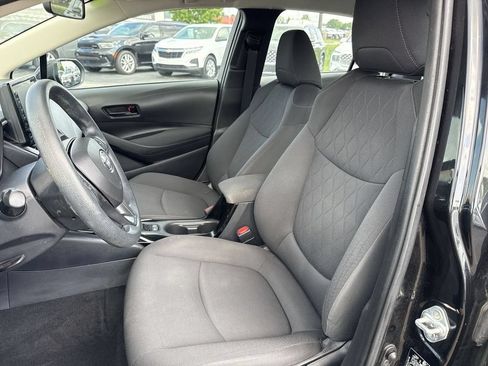 Used 2022 Toyota Corolla LE FWD image 21