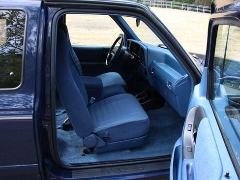 Used 1993 Ford Ranger XLT RWD image 13