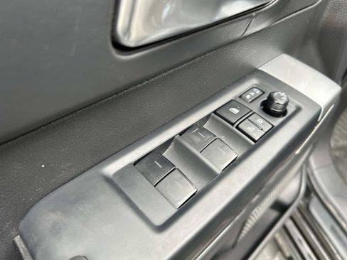 Used 2025 Toyota Tundra Platinum AWD/4WD image 15